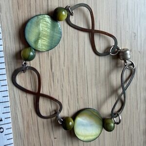 90s Vintage Green Beaded Infinity Bracelet